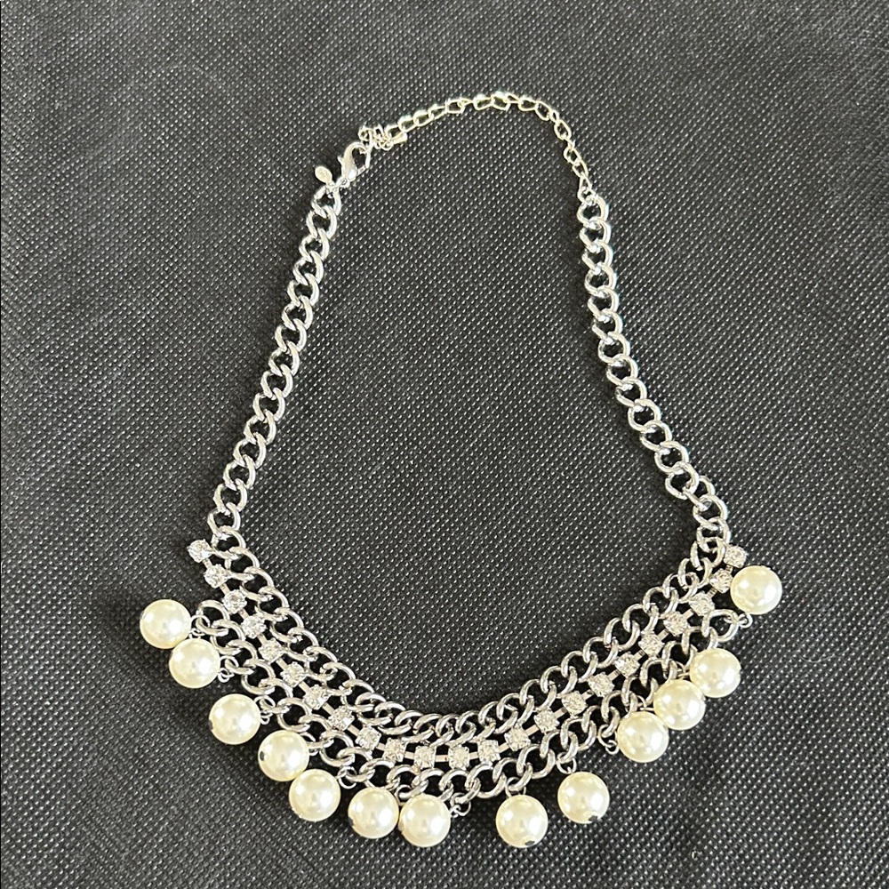 Premier Retired Elegant Silver Pearl Necklace